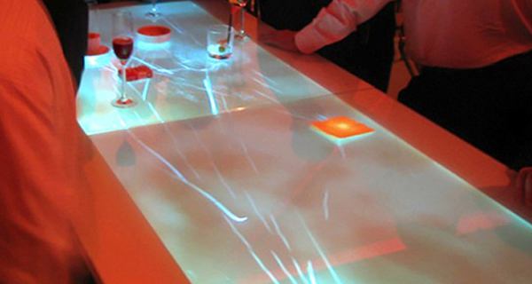 光电桌面互动吧台-酒吧餐厅桌面互动